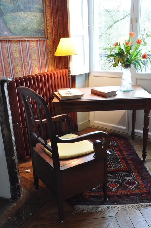 Le Chateau De La Vierge Bures-sur-Yvette Habitación foto