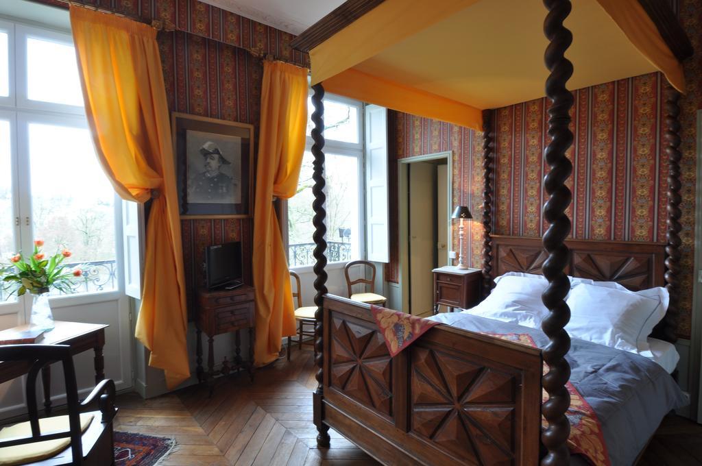 Le Chateau De La Vierge Bures-sur-Yvette Habitación foto