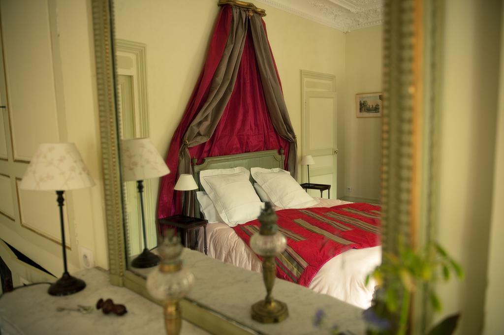 Le Chateau De La Vierge Bures-sur-Yvette Habitación foto