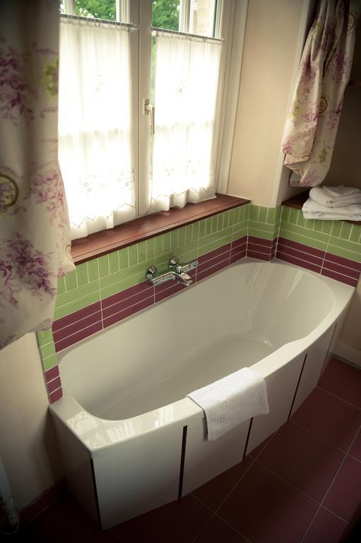 Le Chateau De La Vierge Bures-sur-Yvette Habitación foto